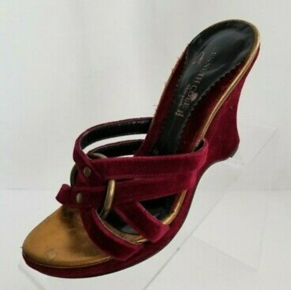 Kenneth Cole New York Vintage Wedges.